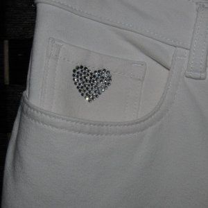 Q.F.-SUMMER STRETCH WHITE CAPRI JEANS WITH HEART